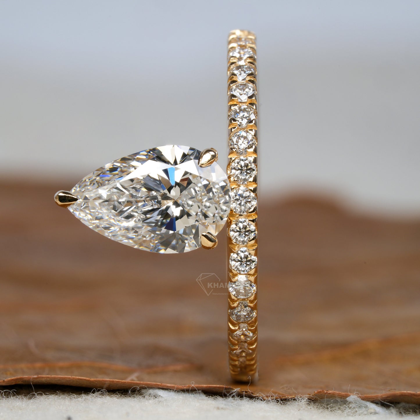 1CT Pear Cut Lab Grown Diamond Halo Engagement Ring For Gift