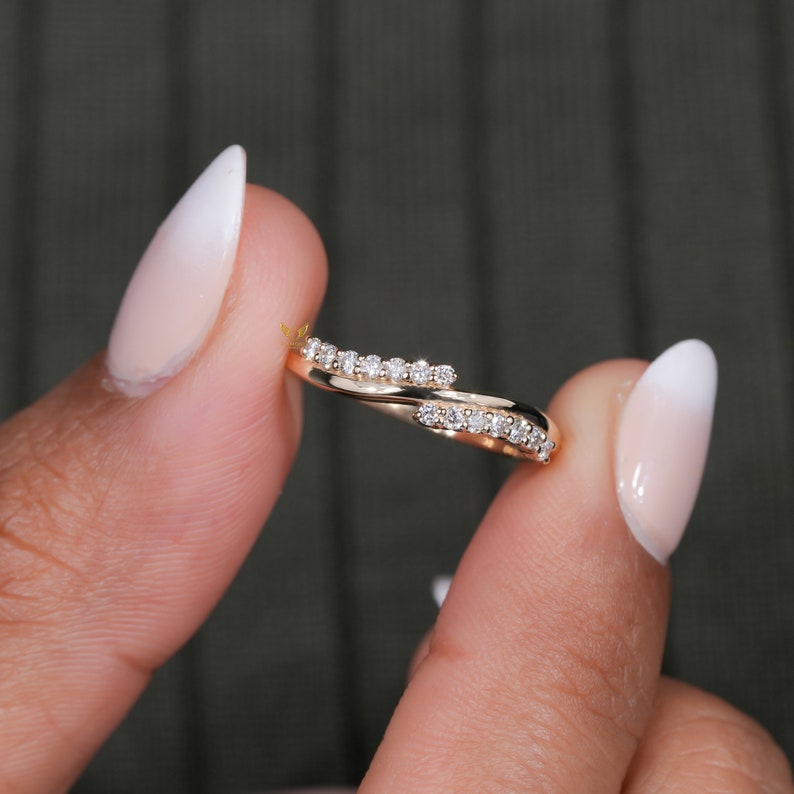 Minimalist Wave Lab Grown Diamond Ring β Dainty Stacking Wedding Band
