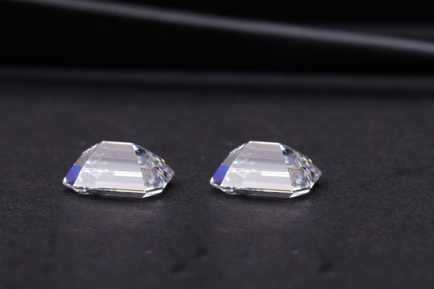 Emerald Cut Lab grown Diamond Pair For Wedding Earring Studs D-E Color Loose Diamond For Engagement Ring Conflict Free Diamond Pair