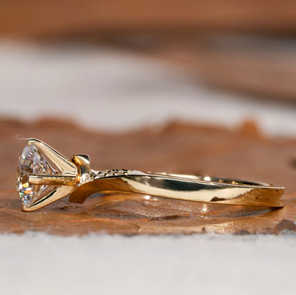 Round Lab Diamond Engagement Ring – Twisted Pave Band