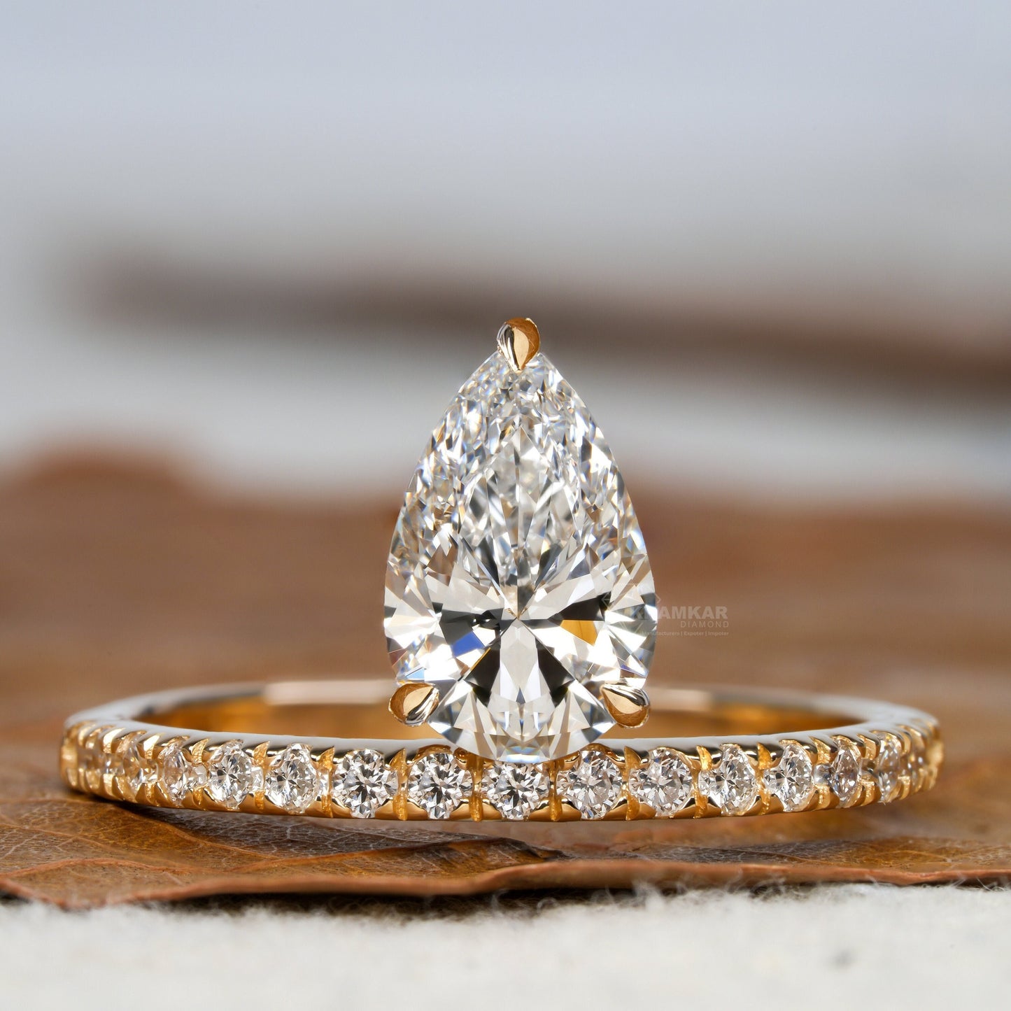 1CT Pear Cut Lab Grown Diamond Halo Engagement Ring For Gift