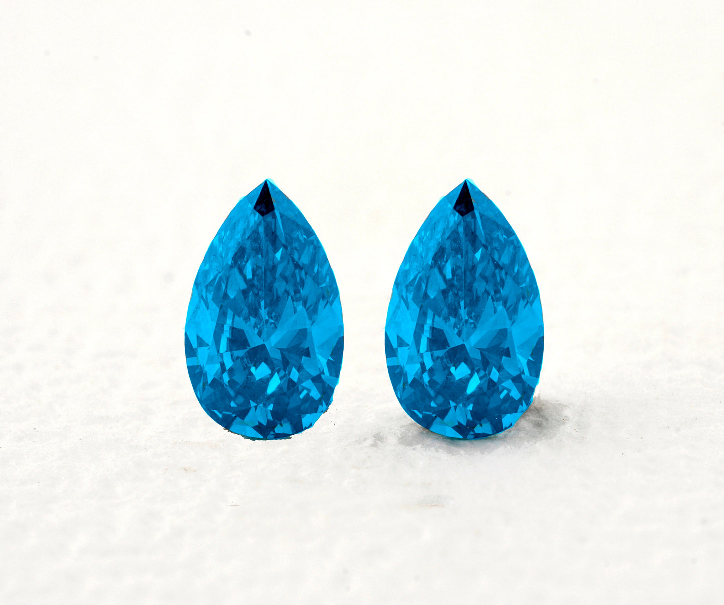 • Pear Cut Blue Lab Grown Loose Diamond for Bridal Jewelry
