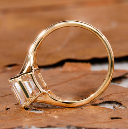 Emerald Cut Lab Grown Diamond Ring – IGI Certified Anniversary Gift for Her