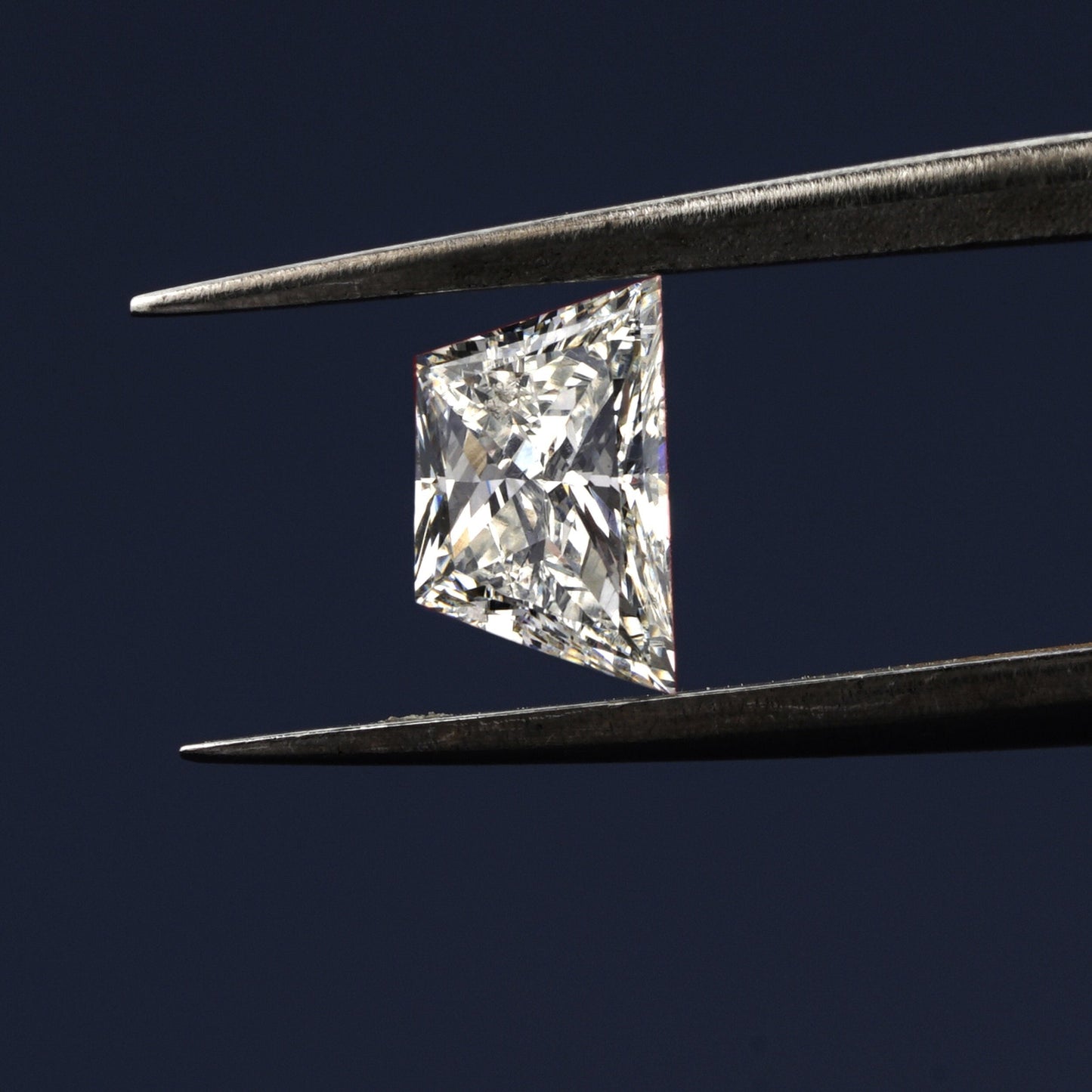 Trapezoid Brilliant Cut Lab grown Diamond,14KT Gold Engagement Ring,CVD-HPHT Diamond For Studs,Side Stone Diamond Ring,Fancy Cut Diamond