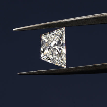 Trapezoid Brilliant Cut Lab grown Diamond,14KT Gold Engagement Ring,CVD-HPHT Diamond For Studs,Side Stone Diamond Ring,Fancy Cut Diamond