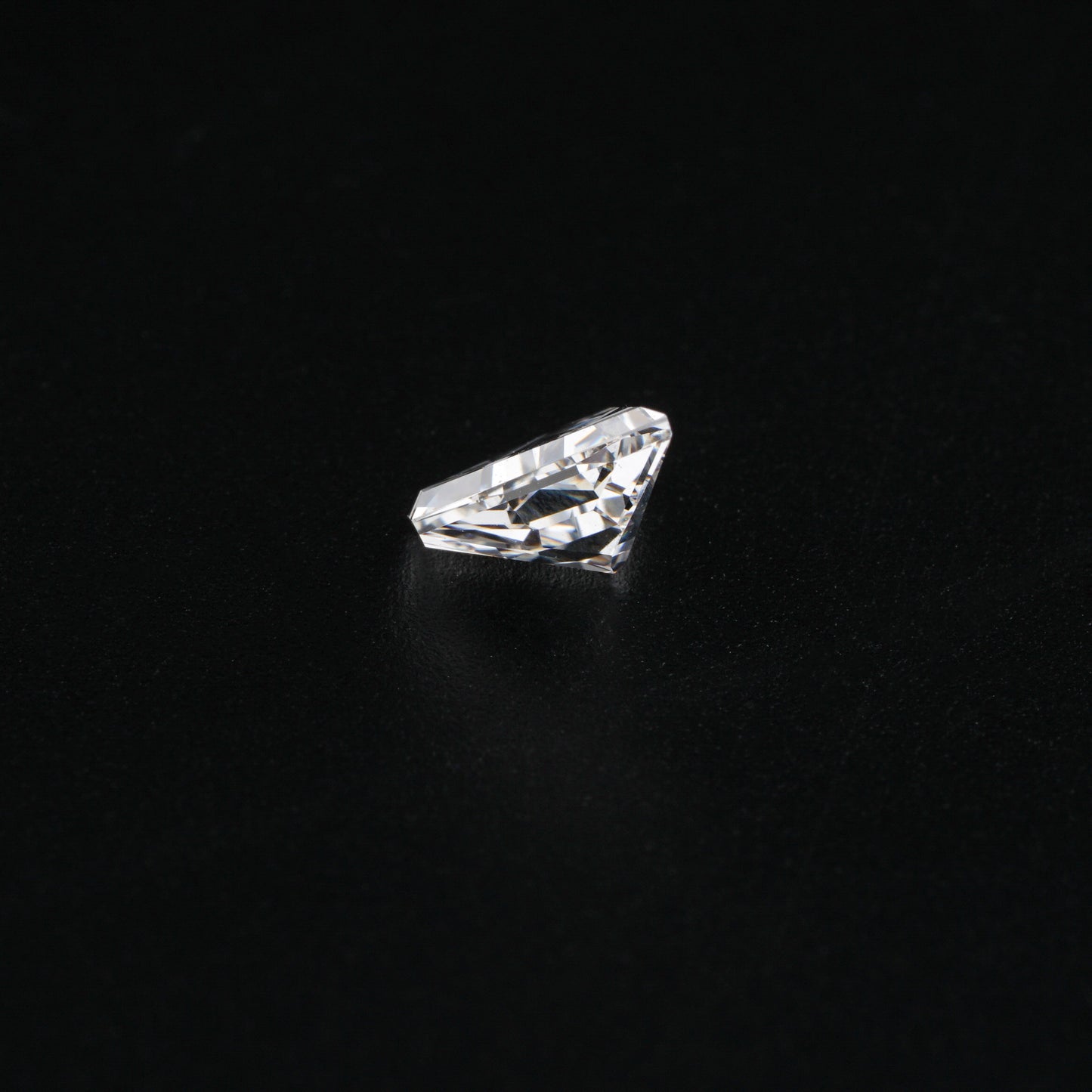 Shield Cut Lab grown Diamond For Solitaire Diamond Engagement Ring Loose Diamond For Jewelry CVD Diamond For Earrings For customization