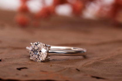 Round Lab Grown Diamond Solitaire Ring – Yellow Gold