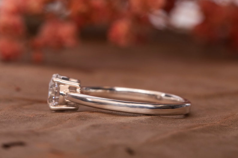 Round Cut Lab Grown Diamond Ring,Solitaire Diamond Engagement Ring,0.25 to 1.00 Ct E/vs1 Round Wedding Ring For Her,Minimalist Ring For Gift