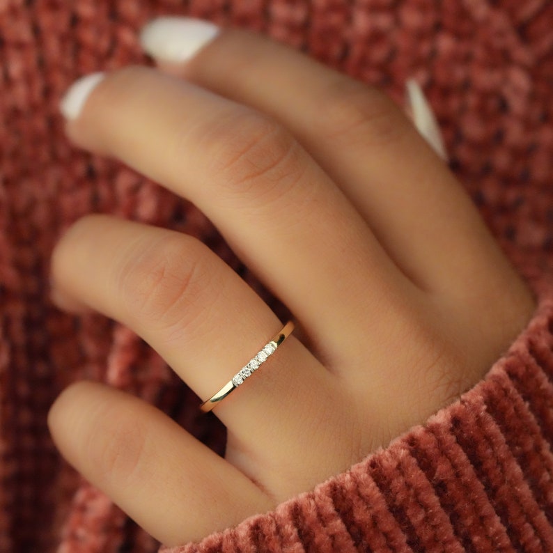Round Brilliant Lab Diamond Half Eternity Ring