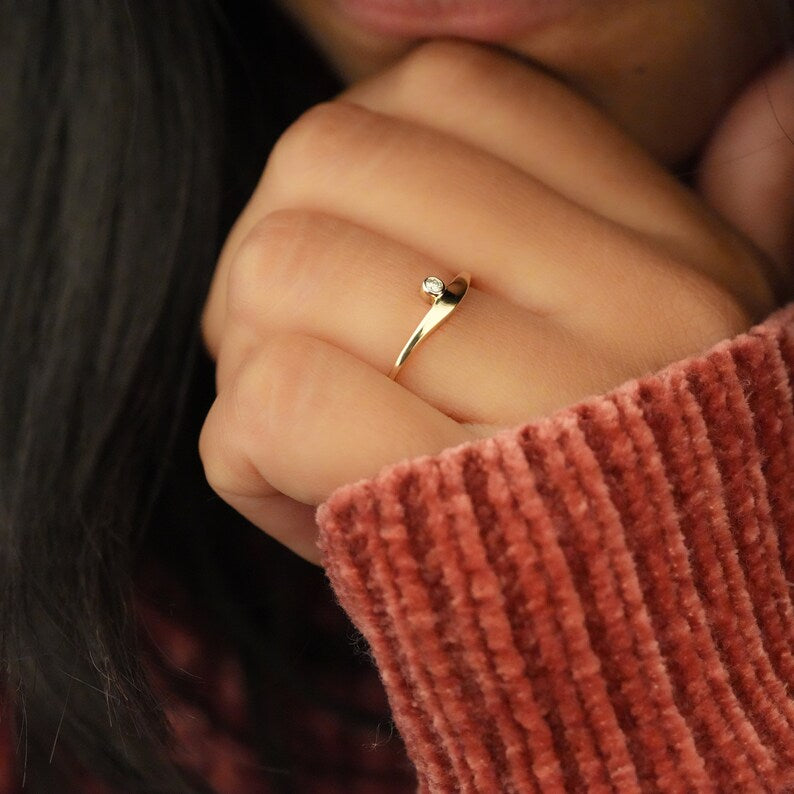 Lab Grown Diamond Curved Solitaire Ring 14K Gold Dainty Stackable Ring
