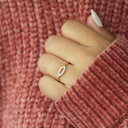 14K Solid Gold Round Lab Grown Diamond Minimalist Engagement Ring