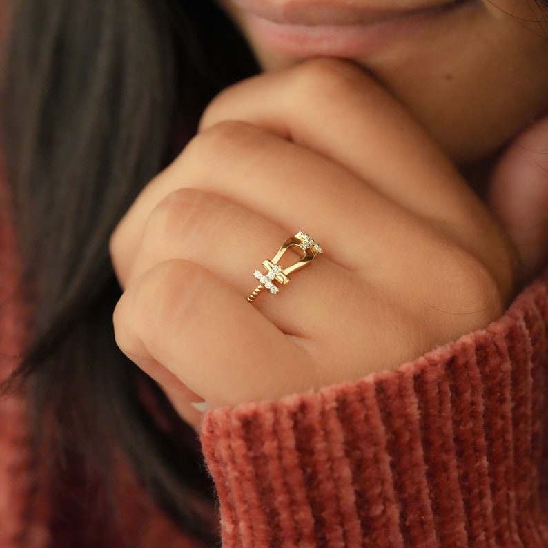 14K Gold Round Lab Diamond Buckle Ring