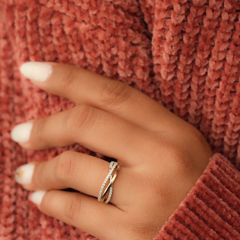 Crossover Lab Diamond Ring 14K Gold Criss Cross Wedding Band
