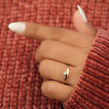 Lab Grown Diamond Curved Solitaire Ring 14K Gold Dainty Stackable Ring