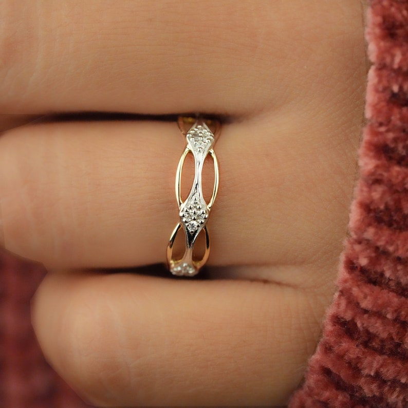14K Gold Marquise Link Band Minimal Dainty Ring for her