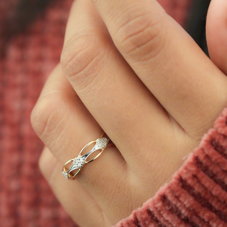 14K Gold Marquise Link Band Minimal Dainty Ring for her