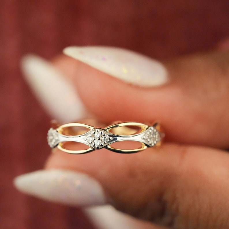 14K Gold Marquise Link Band Minimal Dainty Ring for her