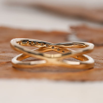 14K Gold Round Lab Grown Diamond Crossover Ring
