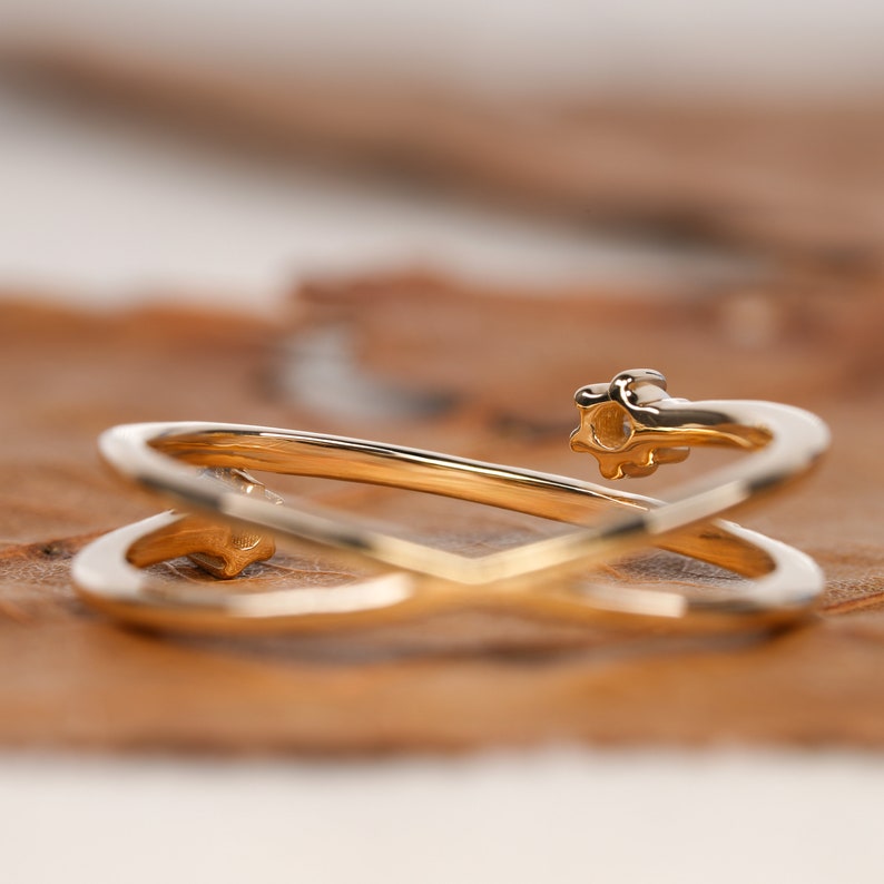 Criss Cross Lab Diamond Ring for Women, Minimalist Open Band Ring