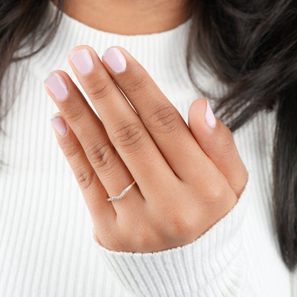 Lab Grown Diamond Curved Band 14K Gold