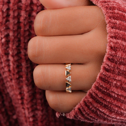 14K Gold Lab Diamond Triangle Pave Wedding Band