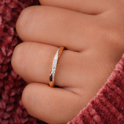 14K Gold Lab Grown Diamond Twist Pave Mobius Wedding Band