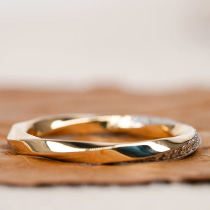 14K Gold Lab Grown Diamond Twist Pave Mobius Wedding Band