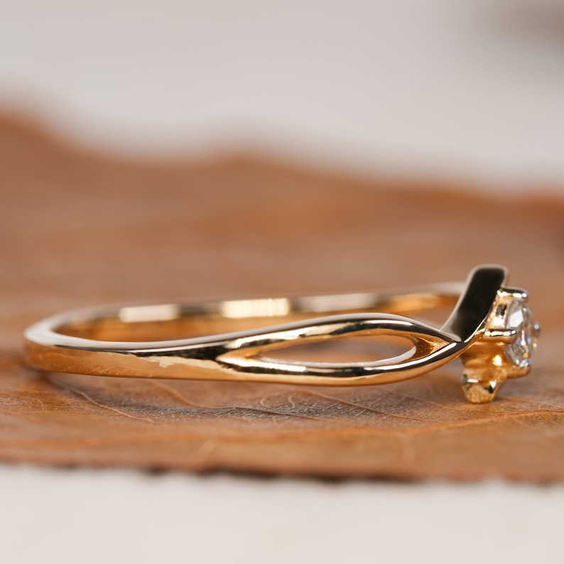 Twisted Infinity Lab Diamond Ring – 14K Gold Dainty Solitaire Band