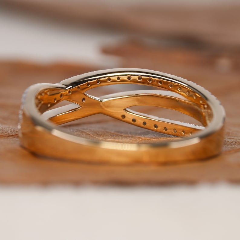 Crossover Lab Diamond Ring 14K Gold Criss Cross Wedding Band