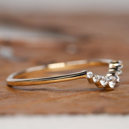 Curved Lab Diamond Wedding Band – Minimal Stackable Contour Ring