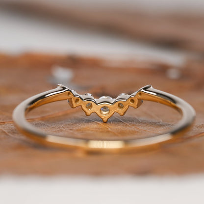 Curved Lab Diamond Wedding Band – Minimal Stackable Contour Ring