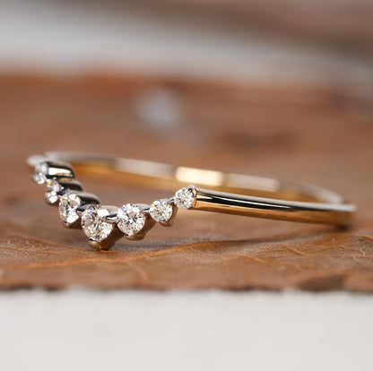 Curved Lab Diamond Wedding Band – Minimal Stackable Contour Ring