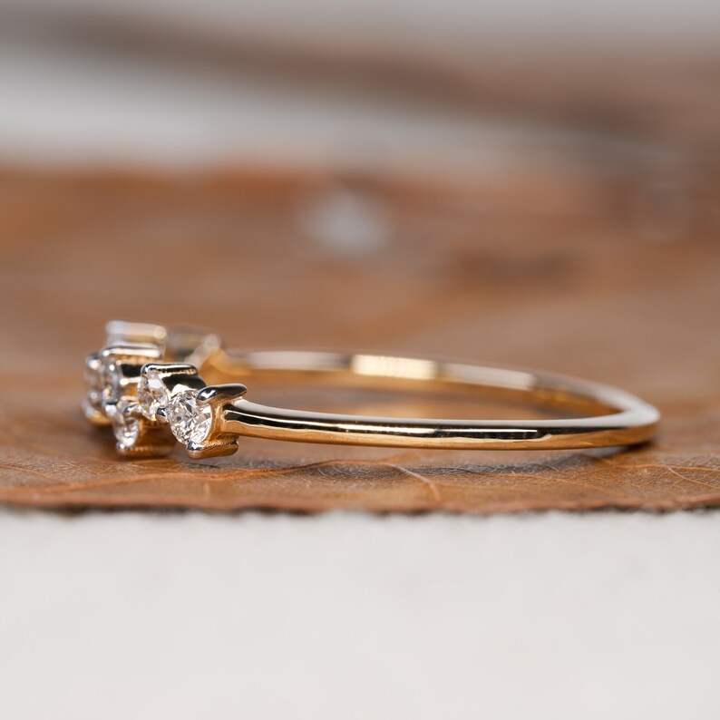 Lab Grown Diamond Cluster Engagement Ring – Minimalist Multi Stone Ring