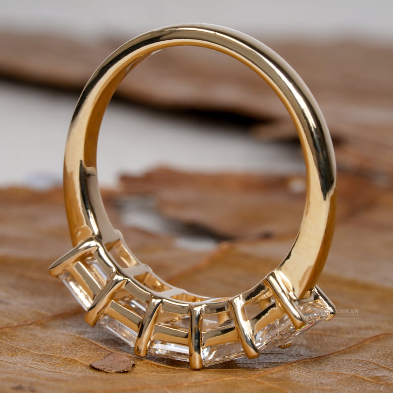 CarrÃ© Lab Diamond Five-Stone Ring, Solid Gold Stackable Band
