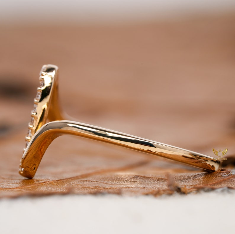 Minimalist Lab Diamond Wave Band for Women