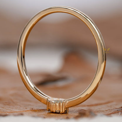 Lab Diamond Tiny Flower Ring, 14K Gold Dainty Minimalist Ring