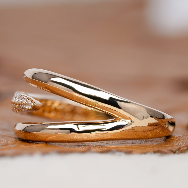 Minimalist Lab Diamond Claw Stacking Ring