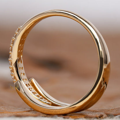Minimalist Lab Diamond Claw Stacking Ring