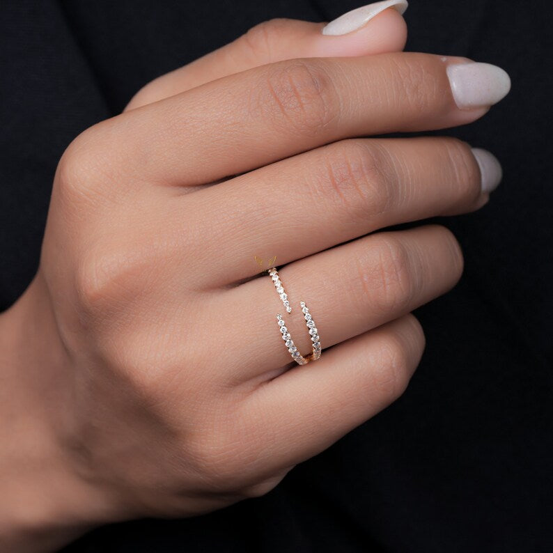 Minimalist Lab Diamond Double Claw Stacking Ring