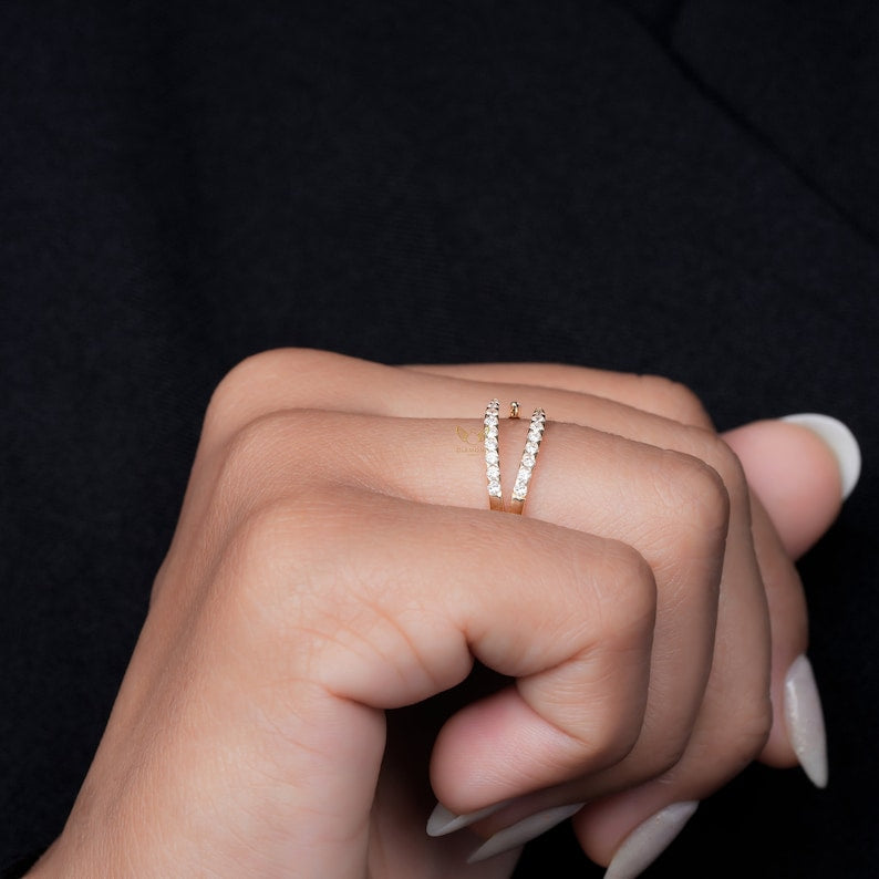 Minimalist Lab Diamond Double Claw Stacking Ring