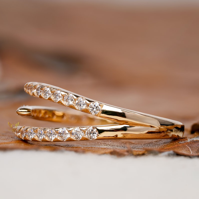 Minimalist Lab Diamond Double Claw Stacking Ring