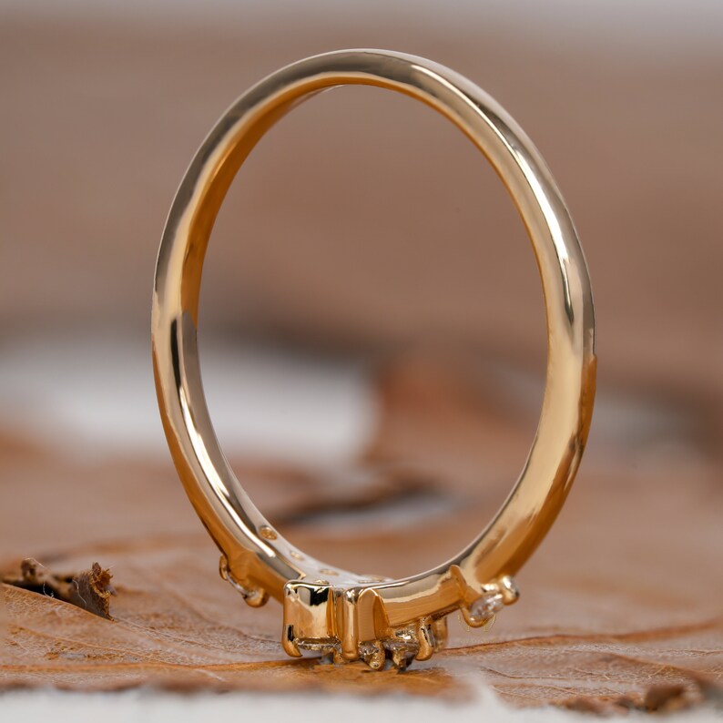 Lab Grown Diamond Flower Cluster Ring – Minimalist Stackable Daily Wear