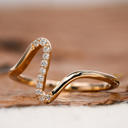 Minimalist Lab Diamond Wave Band for Women