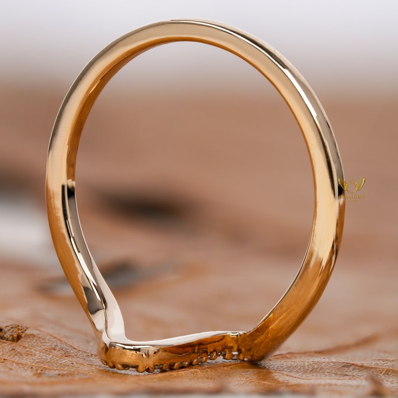 Minimalist Lab Diamond Wave Band for Women