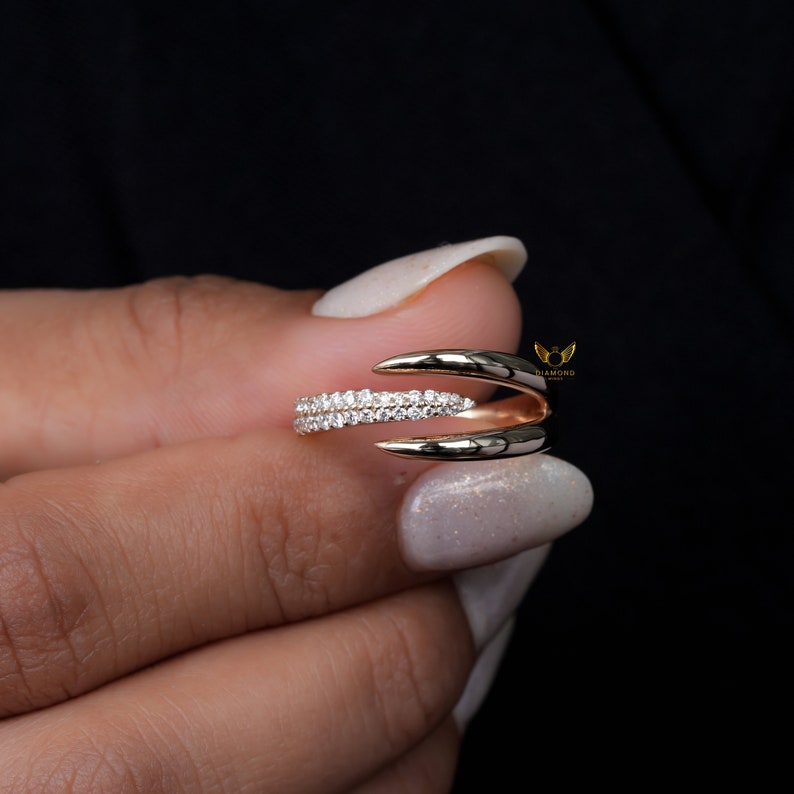Minimalist Lab Diamond Claw Stacking Ring