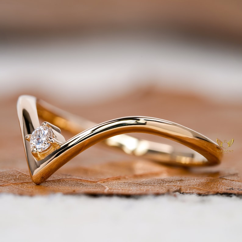 Lab Diamond Chevron Ring 14K Gold V Shape Wedding Band