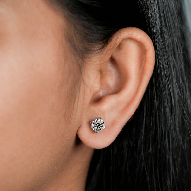 1.00 TCW Round Cut Lab Grown Diamond Earrings,Diamond Stud Earrings,Daily Wear Earrings,Graduation Gifts