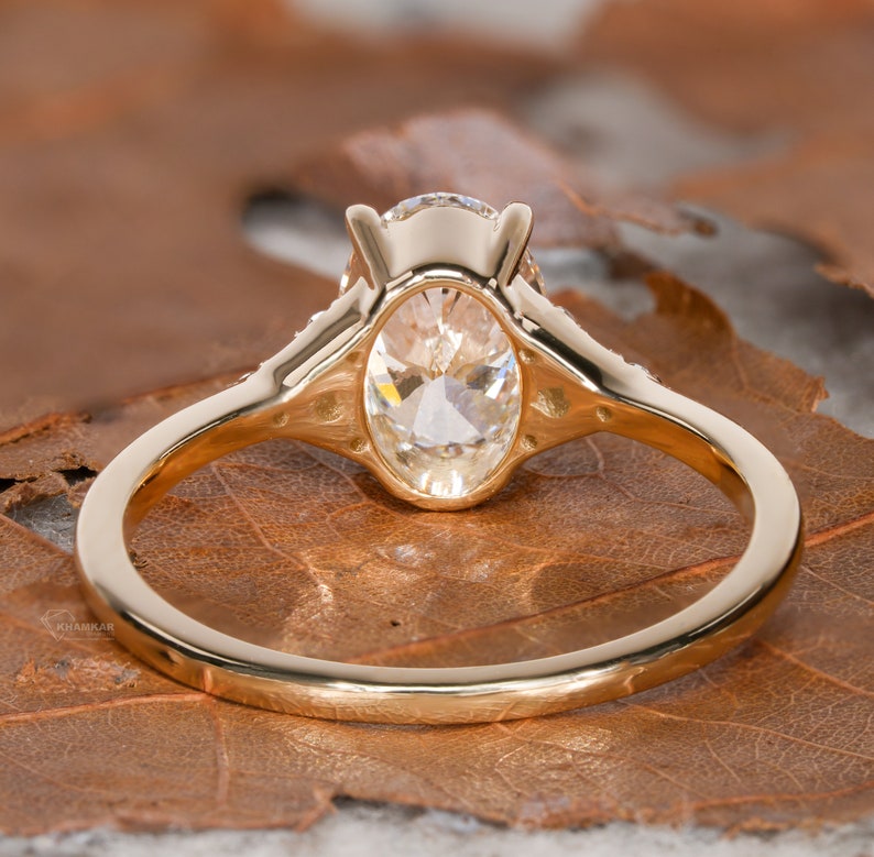 1CT Oval Cluster Lab Diamond Ring â€“ Wedding Ring for Her