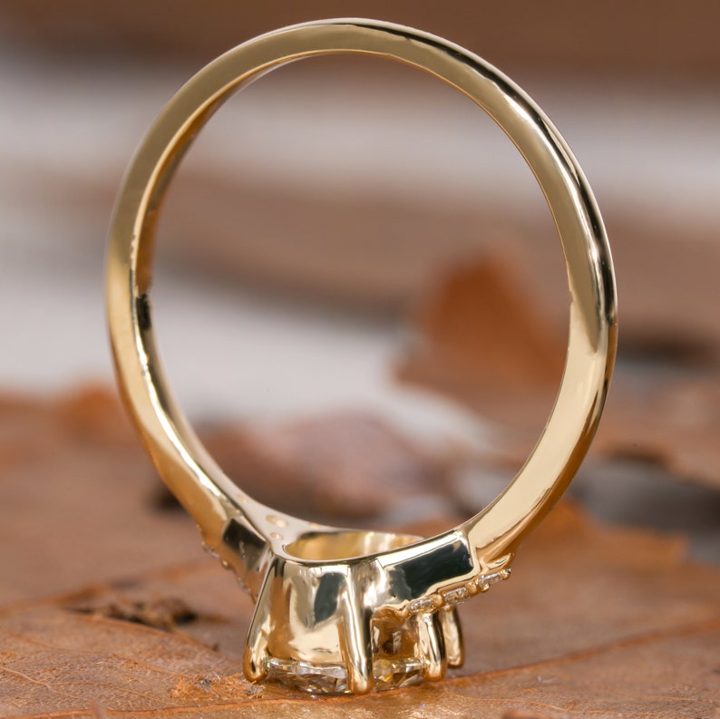 1CT Oval Cluster Lab Diamond Ring â€“ Wedding Ring for Her