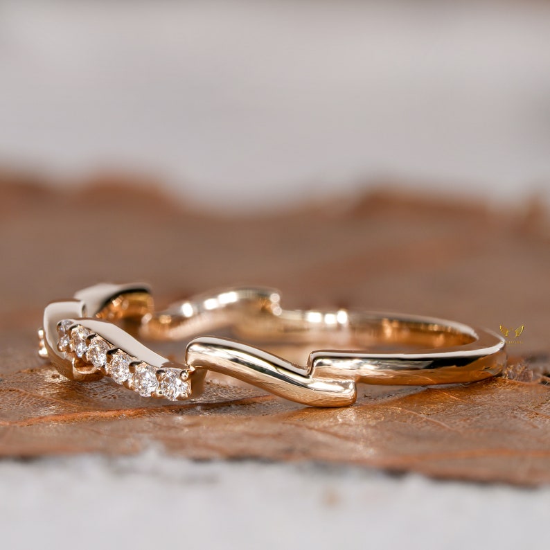 14K Gold Pave Lab Diamond Wavy Zigzag Stacking Ring